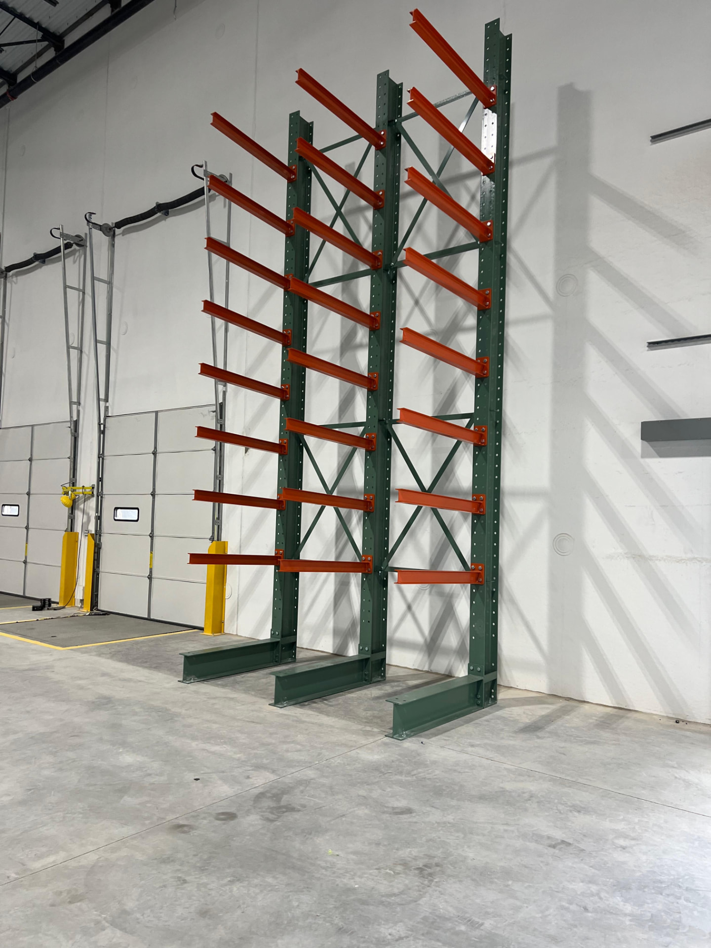 Cantilever rack columns with orange arms